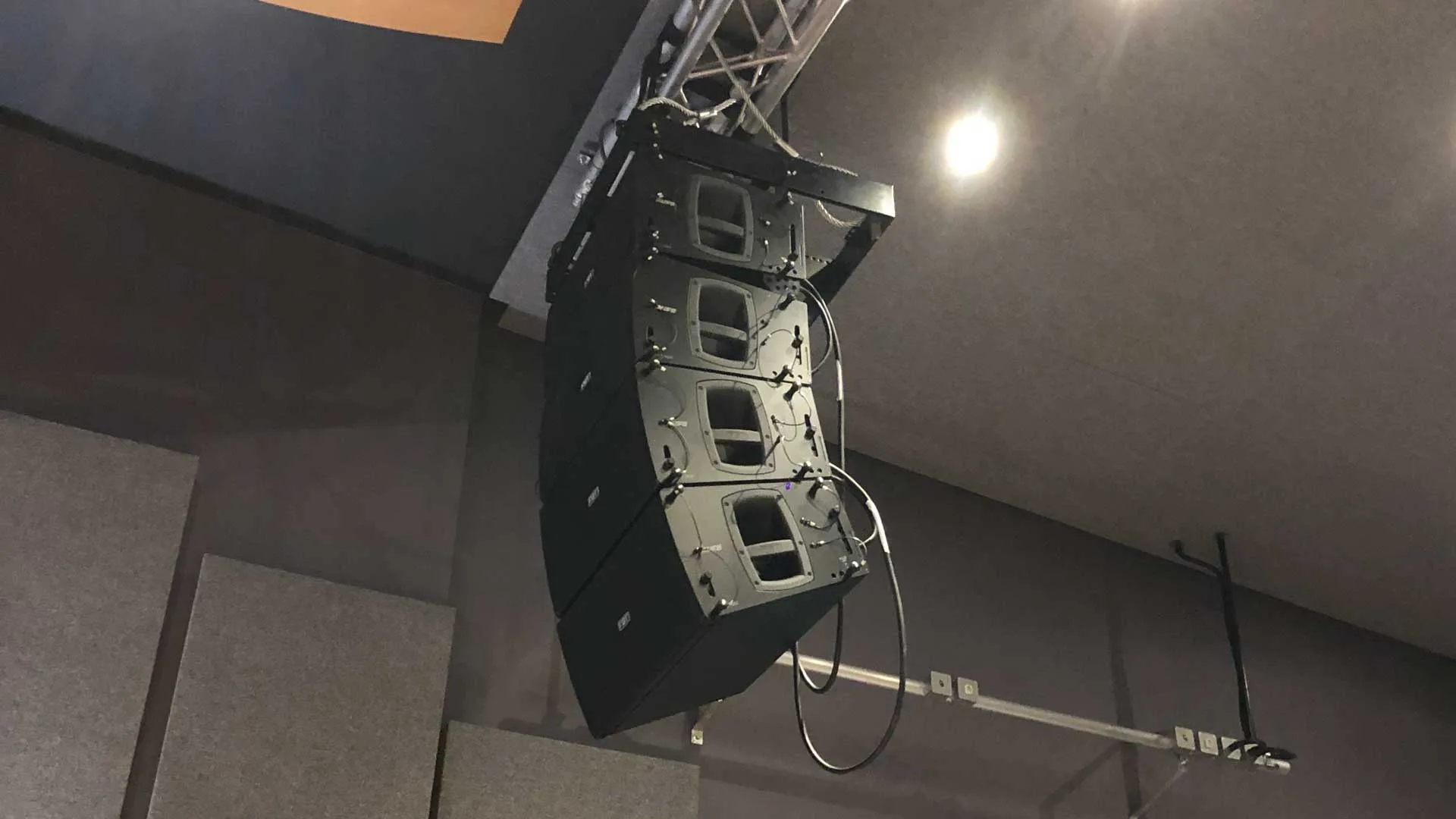 Line array in auditorium