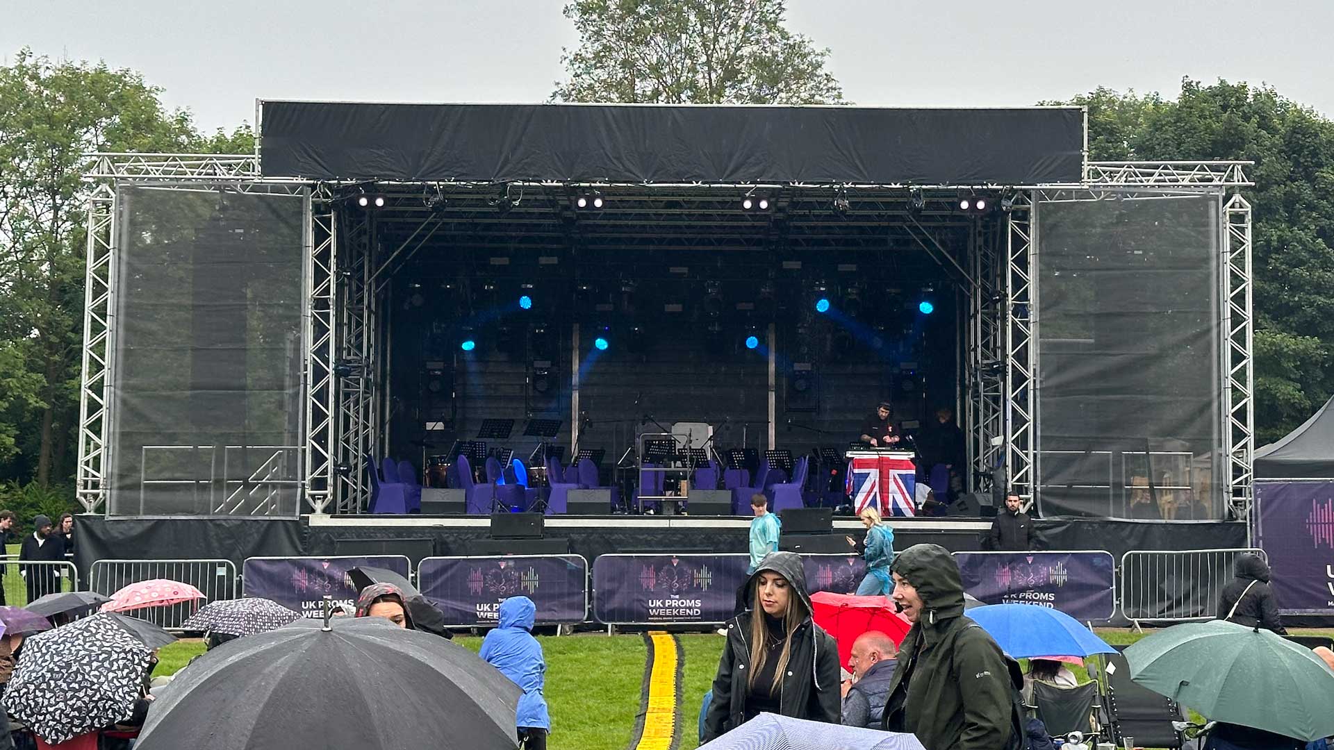 Large Trailer stage front on with crowd in front